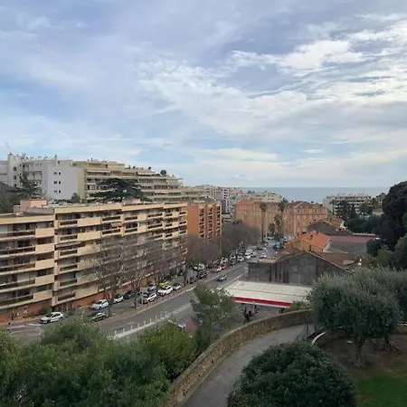 T2 A Proximite Des Plages Κάννες